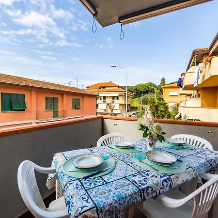 Lovely With Terrace *