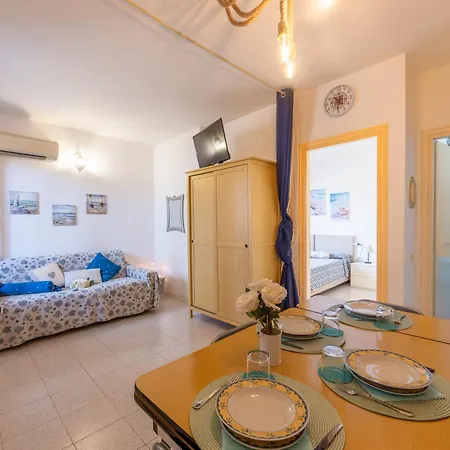Διαμέρισμα Lovely With Terrace Porto Azzurro