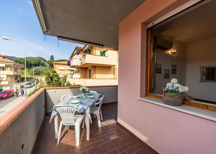 Lovely With Terrace Apartment Porto Azzurro